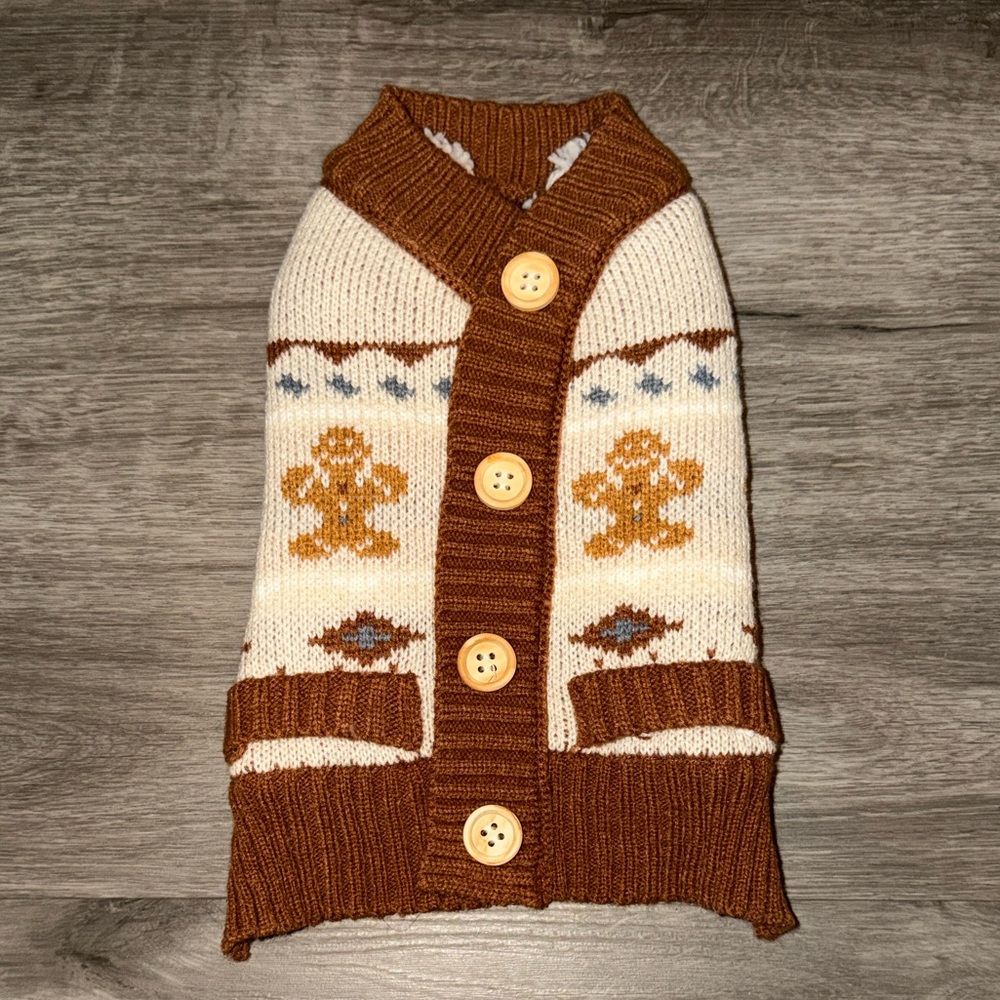 🩷Firm Price🩷Brown and Cream Dog sweater with Gingerbread design